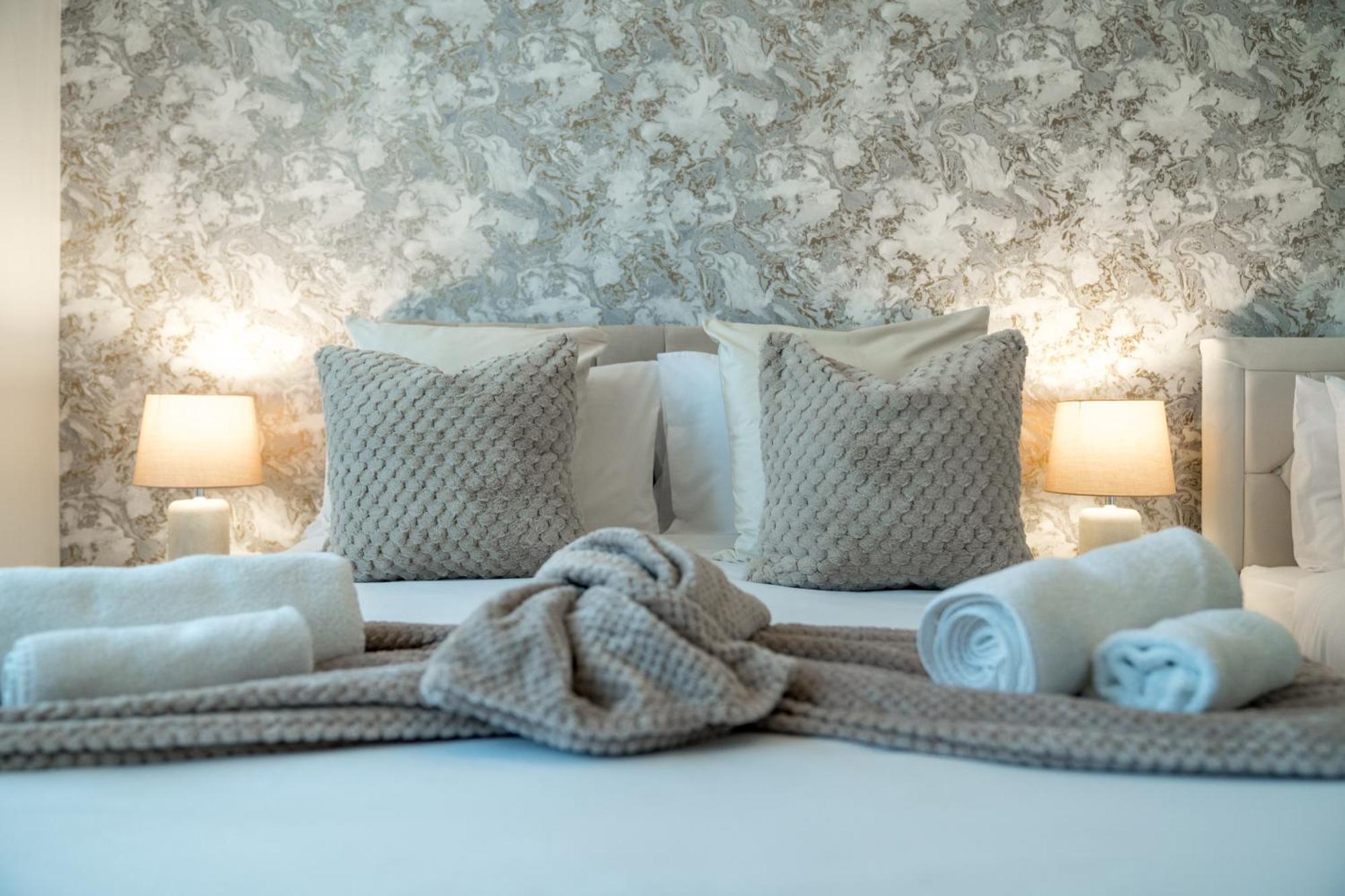 Lux 3Bed Near Wembley With Parking By Oceana Group - Sleeps 8 Leilighet Harrow Eksteriør bilde